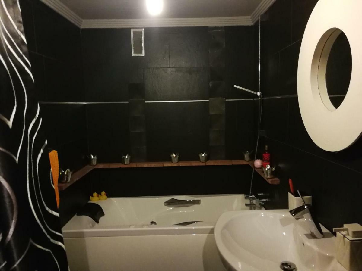 Habitacion Con Garage Бильбао Экстерьер фото